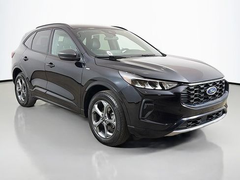 Used 2024 Ford Escape ST-Line w/ Tech Pack #1 AWD/4WD image 2