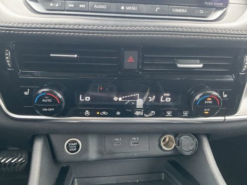 Used 2021 Nissan Rogue SV w/ Premium Package AWD/4WD image 15