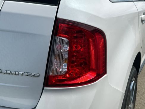 Used 2013 Ford Edge Limited FWD image 18