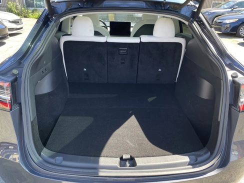 Used 2021 Tesla Model Y Long Range AWD/4WD image 8