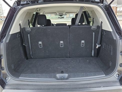 Used 2023 Nissan Pathfinder S image 12