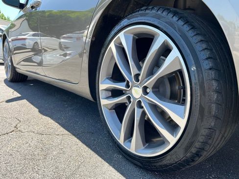 Used 2020 Chevrolet Malibu LT FWD image 10