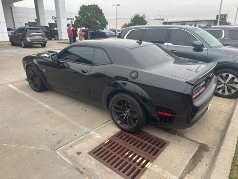 Used 2022 Dodge Challenger R/T Scat Pack image 3
