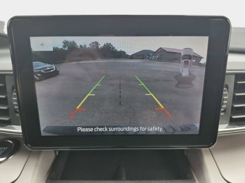 Used 2023 Ford Explorer XLT w/ Equipment Group 202A image 22