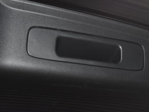 Used 2025 Honda HR-V Sport image 33