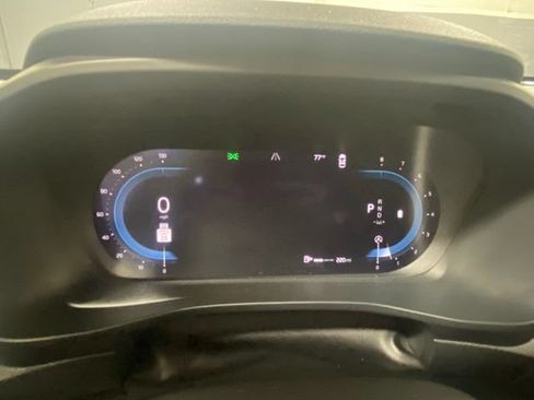 Used 2023 Volvo XC40 B5 Plus w/ Driver Assist Package AWD/4WD image 15
