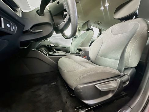 Used 2025 Kia K4 FWD image 13