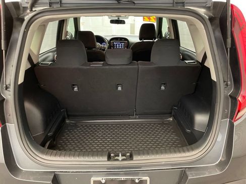 Used 2022 Kia Soul LX FWD image 23
