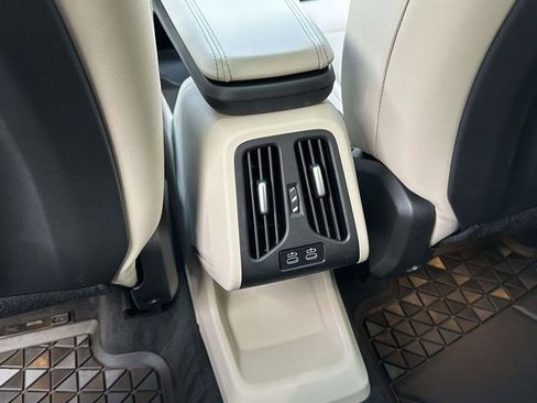 Certified 2025 BMW X2 xDrive28i w/ Technology Package image 21