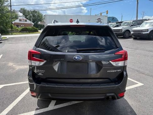 Used 2019 Subaru Forester Premium AWD/4WD image 4