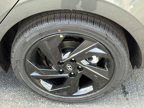 New 2026 Hyundai Elantra SEL Sport FWD image 11