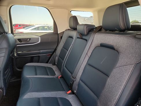 Used 2023 Ford Bronco Sport Outer Banks w/ Tech Package AWD/4WD image 5
