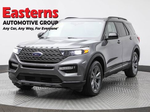 Used 2022 Ford Explorer XLT w/ Equipment Group 202A image 1