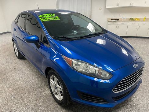 Used 2019 Ford Fiesta SE image 3