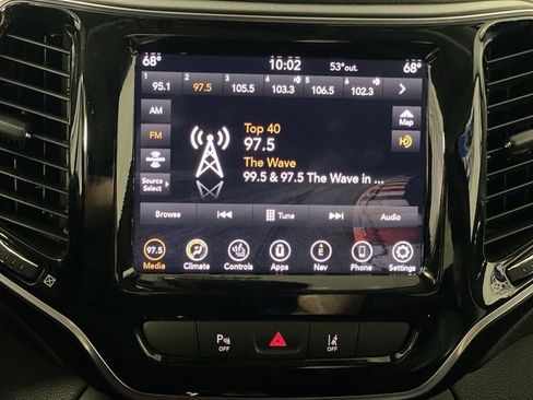 Used 2020 Jeep Cherokee Limited w/ Advanced Safety Group AWD/4WD image 12