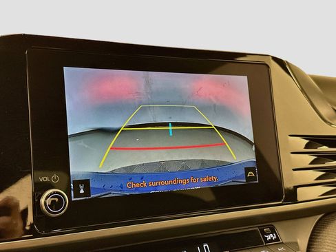 Used 2025 Toyota Camry SE FWD image 23