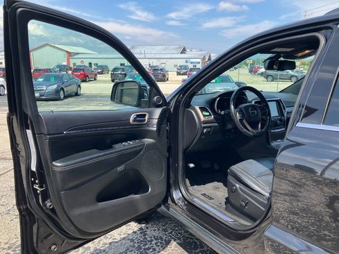 Used 2015 Jeep Grand Cherokee Limited AWD/4WD image 9