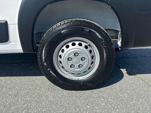 Used 2025 RAM ProMaster 2500 w/ Convenience Group FWD image 22