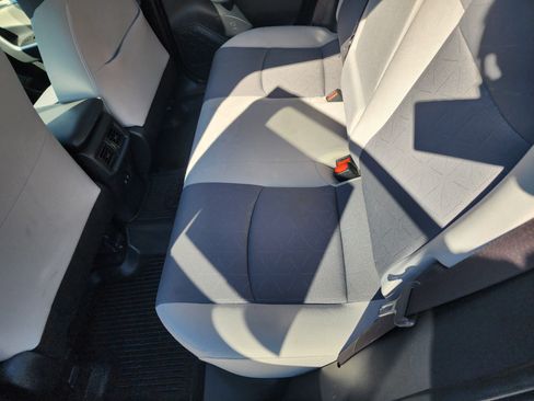 Used 2019 Toyota RAV4 XLE w/ Convenience Package image 14