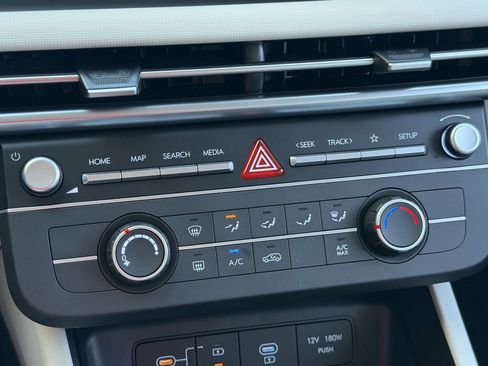 New 2026 Hyundai Tucson SE image 21