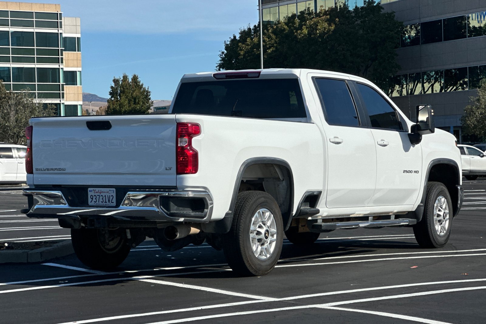 Used 2025 Chevrolet Silverado 2500 LT w/ Convenience Package AWD/4WD image 4