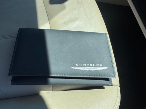 Used 2013 Chrysler 200 Limited FWD image 17