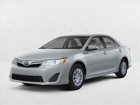 Used 2012 Toyota Camry XLE w/ Leather Pkg FWD image 1