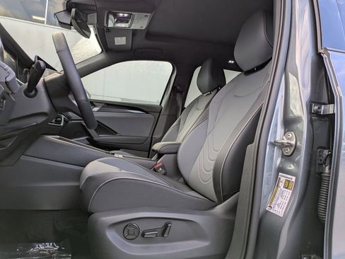 New 2026 Volkswagen Tiguan SE R-Line FWD image 2