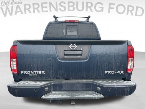 Used 2020 Nissan Frontier PRO-4X w/ Pro-4x Utility Package image 4