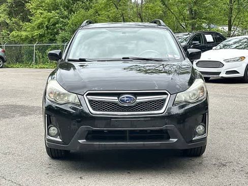 Used 2017 Subaru Crosstrek 2.0i Premium w/ Moonroof Package AWD/4WD image 18