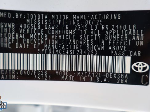Used 2025 Toyota Corolla SE FWD image 30