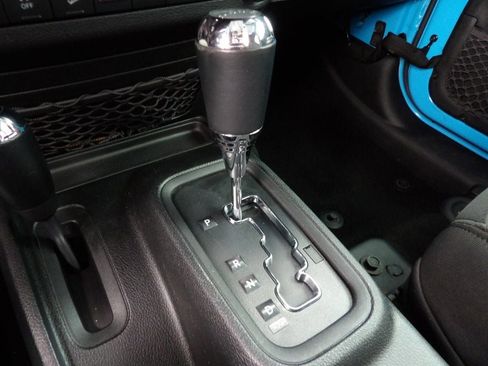 Used 2018 Jeep Wrangler Unlimited Sport S image 17