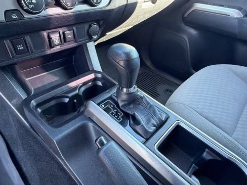 Used 2020 Toyota Tacoma SR5 image 13