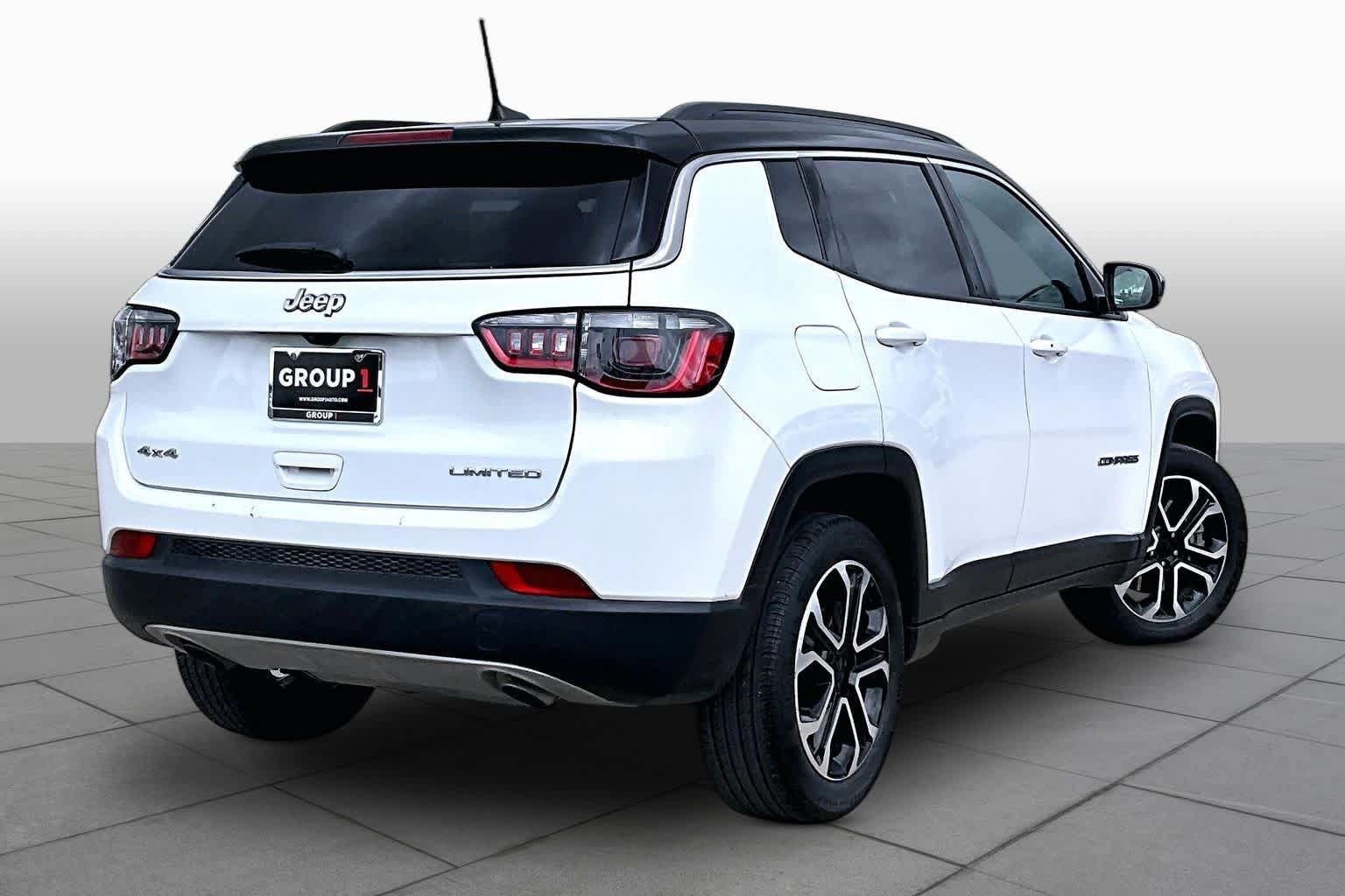 Used 2023 Jeep Compass Limited AWD/4WD image 13