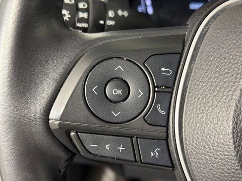 Used 2024 Toyota Corolla Cross XLE AWD/4WD image 24