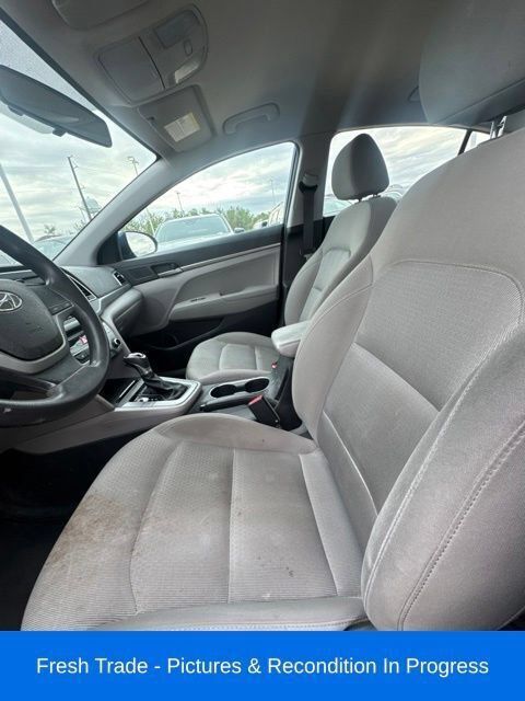 Used 2017 Hyundai Elantra SE FWD image 11