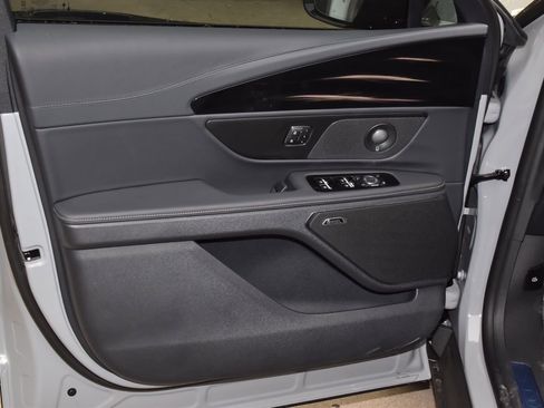 New 2026 Lincoln Nautilus Reserve w/ Jet Appearance Package AWD/4WD image 44