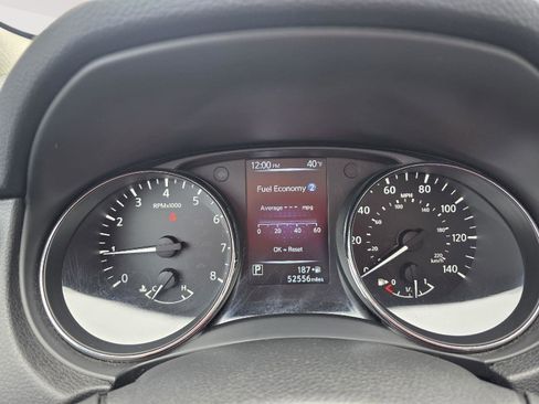 Used 2017 Nissan Rogue SL w/ SL Premium Package image 11