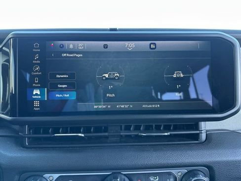 Used 2024 Jeep Wrangler Sport S image 39