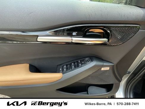 Certified 2024 Kia Seltos SX w/ SX Sunroof Package AWD/4WD image 5