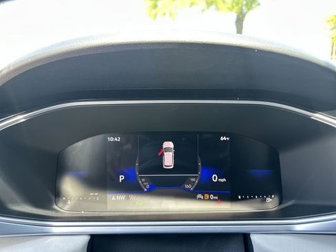 New 2026 Volkswagen Taos SE image 19