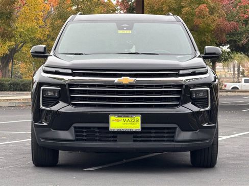 Used 2024 Chevrolet Traverse LT image 6