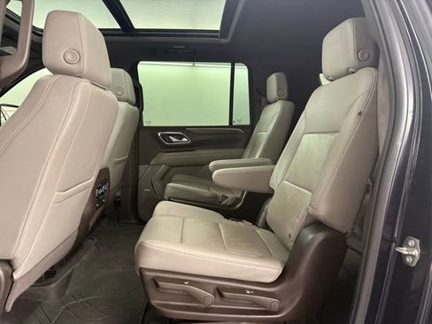 Used 2022 Chevrolet Suburban Z71 w/ Z71 Off-Road Package image 14