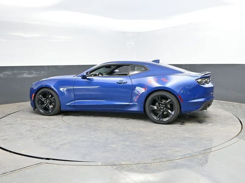 Used 2021 Chevrolet Camaro LT w/ RS Package RWD image 6
