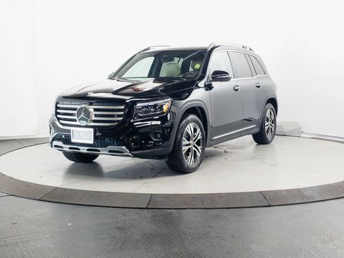 Certified 2026 Mercedes-Benz GLB 250 4MATIC image 3
