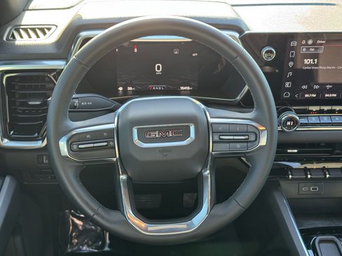 Used 2023 GMC Canyon Elevation w/ Elevation Premium Package image 15