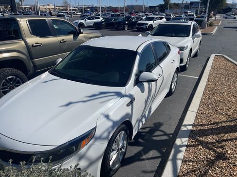 Used 2017 Kia Optima LX w/ Option Group 014 image 1