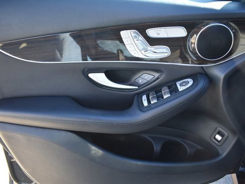 Used 2020 Mercedes-Benz GLC 300 4MATIC image 12