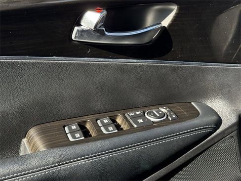 Used 2019 Kia Sorento LX image 23