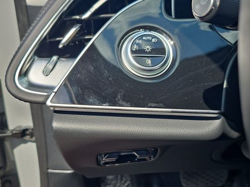 Certified 2025 Mercedes-Benz E 350 4MATIC Sedan image 26